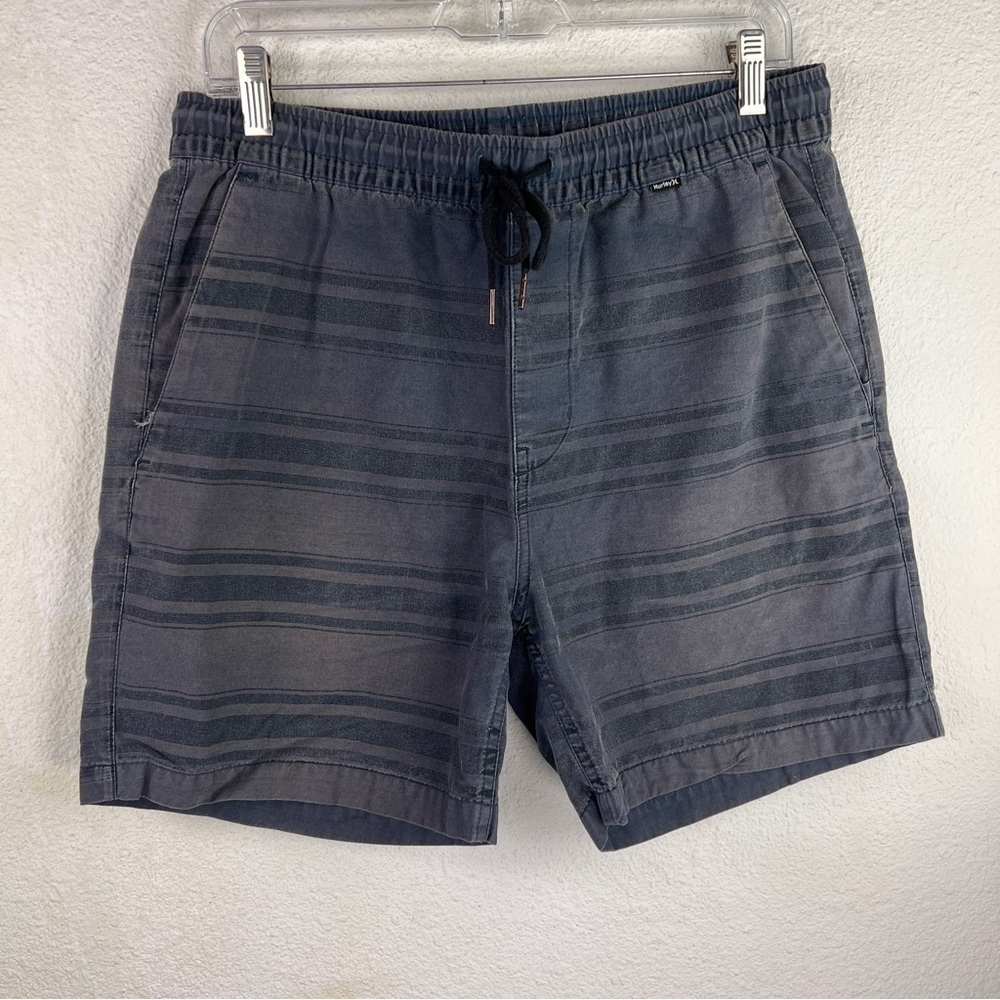 HURLEY BOARD SHORTS w/tie and elastic waist. Size Medium. Gray w/blue stripes.